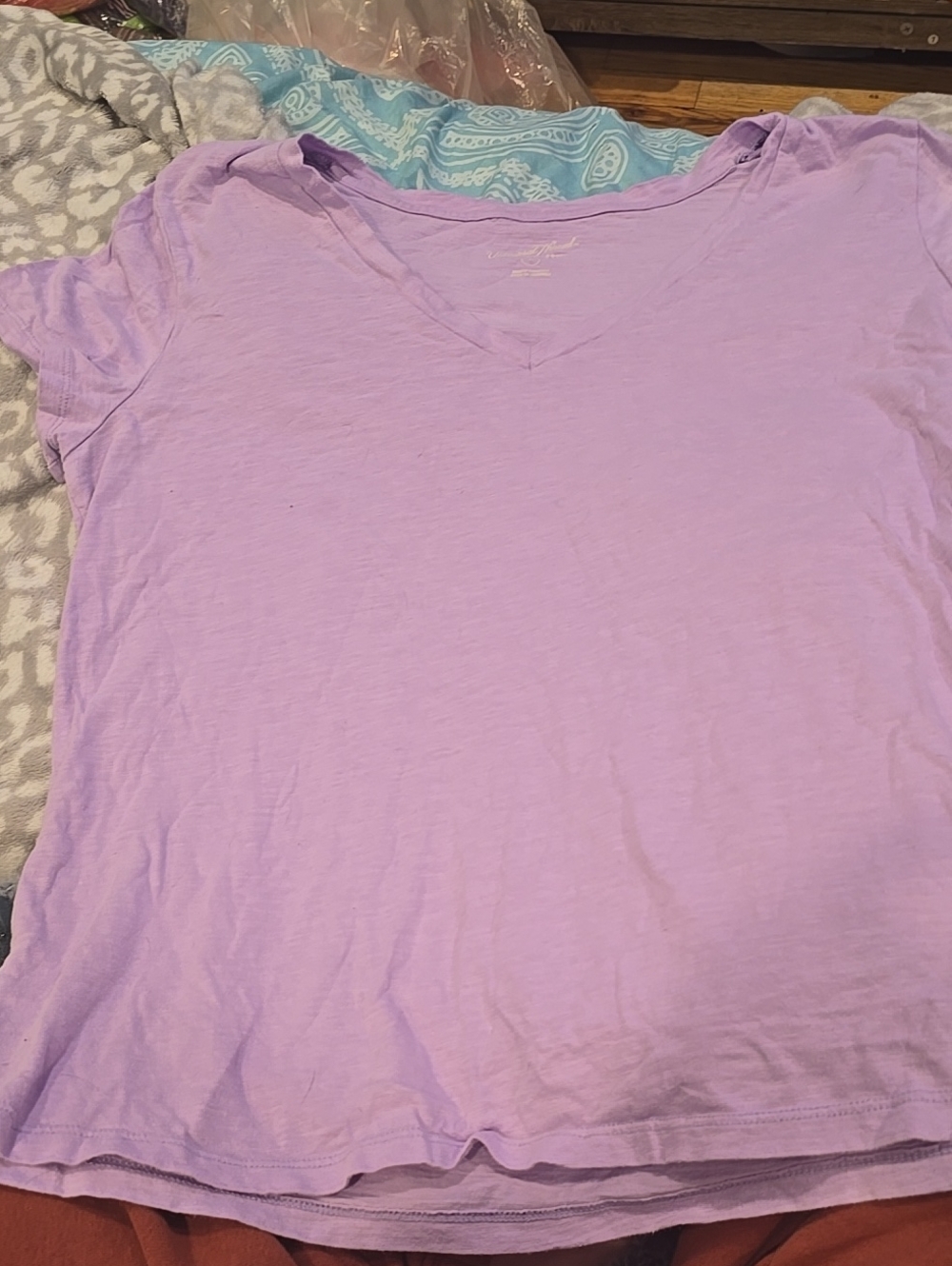 ❤️10/$10 Relaxed V-Neck Women’s Top in Light Lavender Read